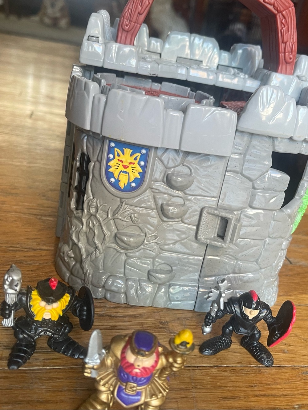 Vintage Fisher-Price Great Adventures All-in-One Castle 1998 take and play